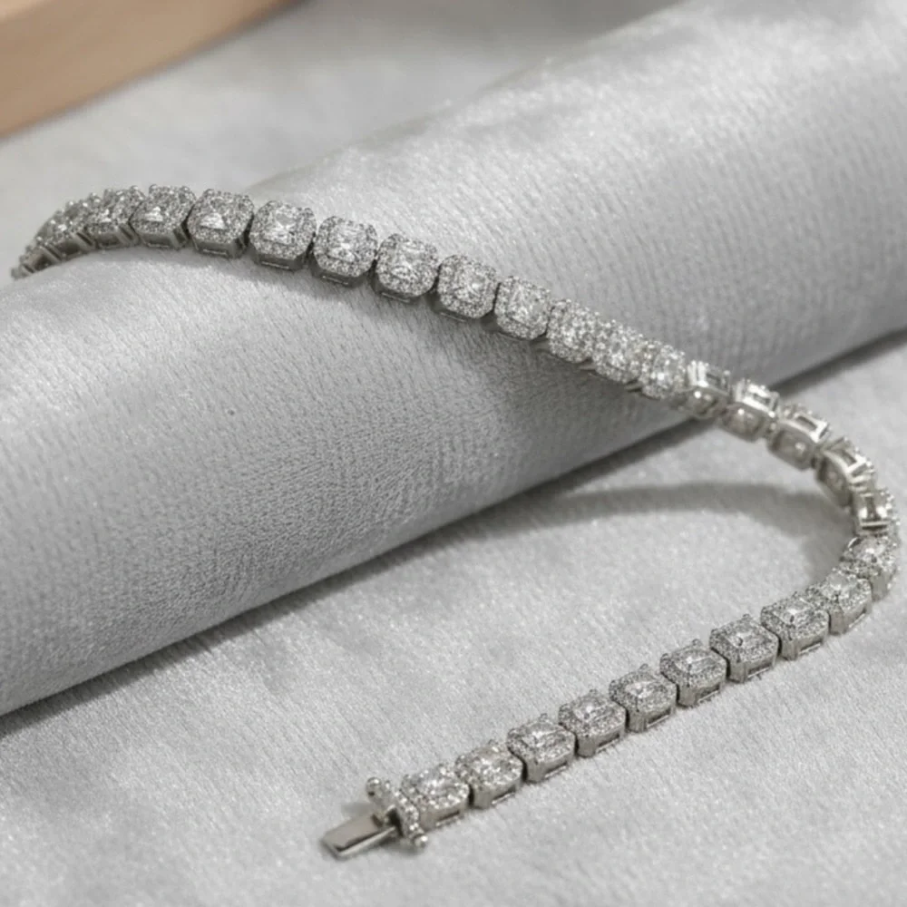 925 Silver, 11.5CTW Ice Cube Moissanite Bracelet - 8.5